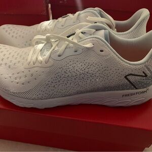 New balance fresh foam x tempo v2 mens size 12